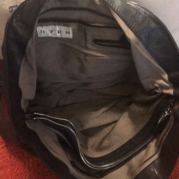 Large Hype Leather Tote - Picture 5 of 8